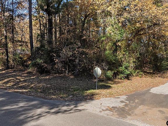 2nd image of 736 Jason Dr