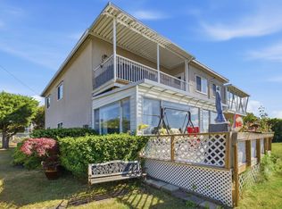1040 Parker St #1, White Rock, BC V4B4R7