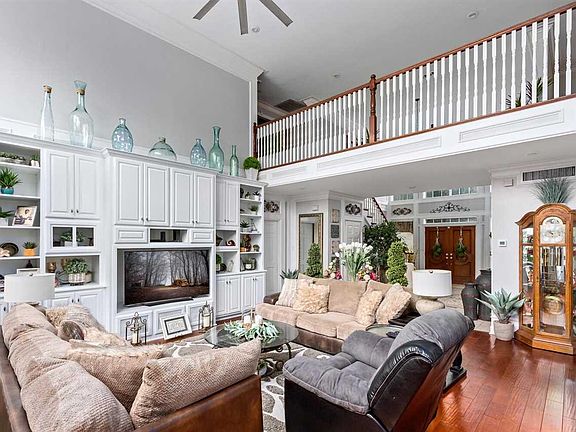5th image of 1610 Brighton Ct