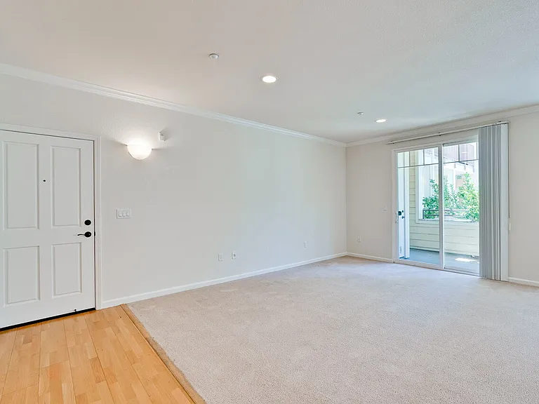 Encinal Place Apartments — Photo 15