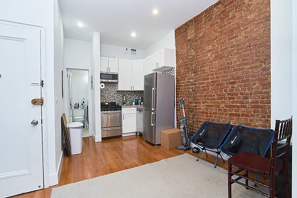Rented by Halstead Real Estate | media 8