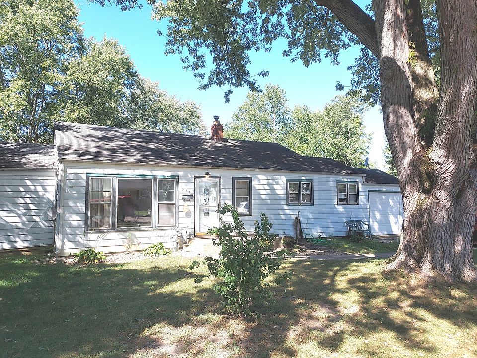 1st image of 913 Woodlawn Dr