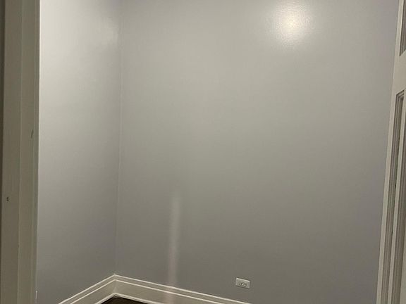 4th image of 8446 S Green Bay Ave #1