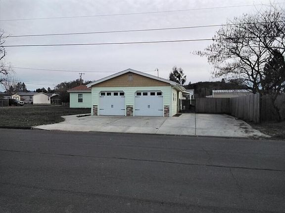 2nd image of 2347 Cannon Ave