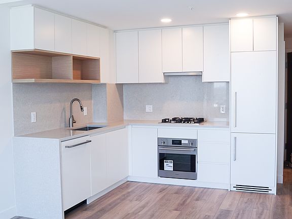 3rd image of 4433 Alaska St #1303