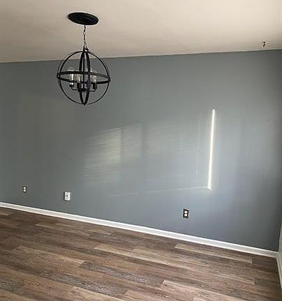 3rd image of 3027 Benchwood Dr