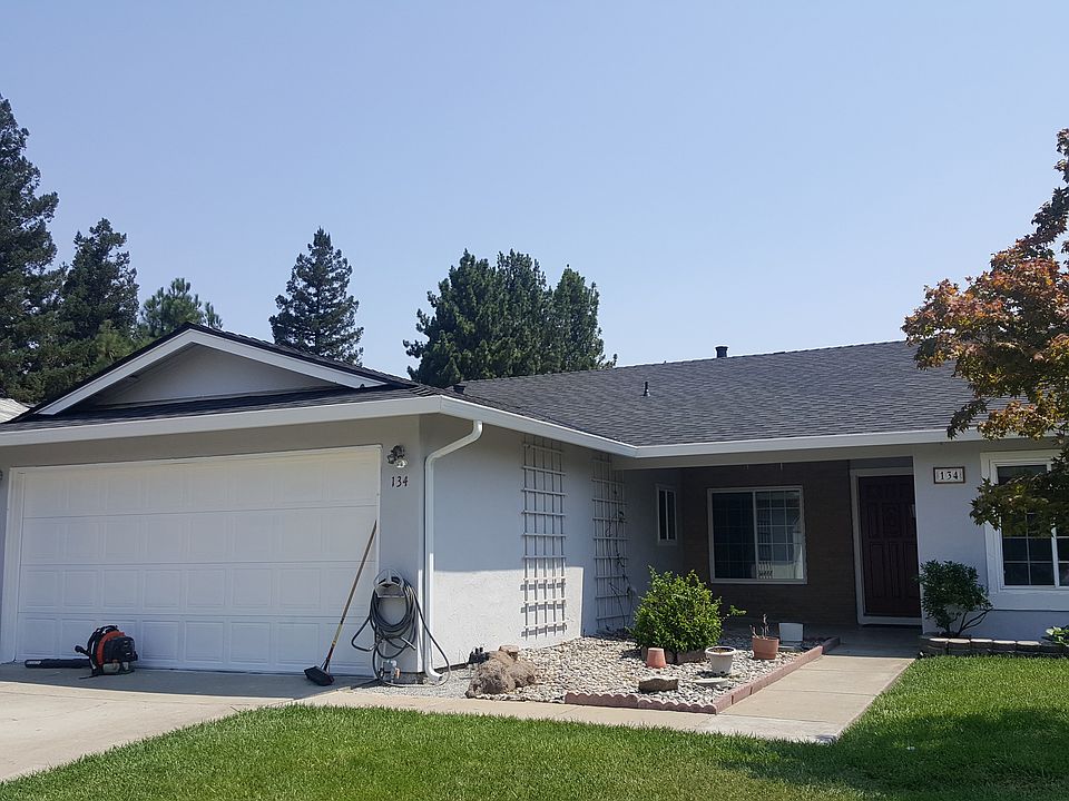 1st image of 134 Farnham Ct
