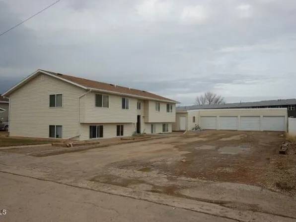 1534 10th Ave SW, Sidney, MT 59270