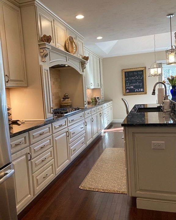 1st image of 20 Talcott Rd #20