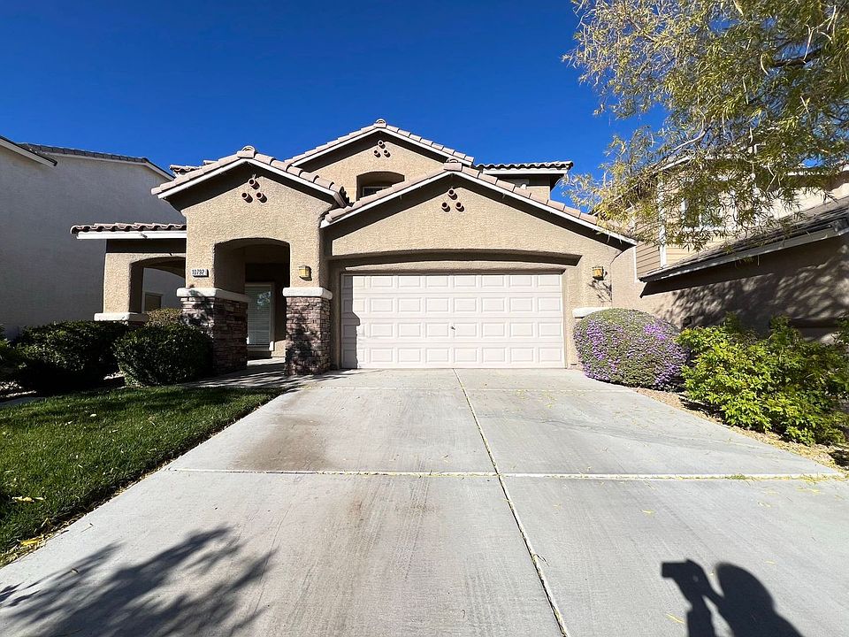 1st image of 10792 Wallflower Ave