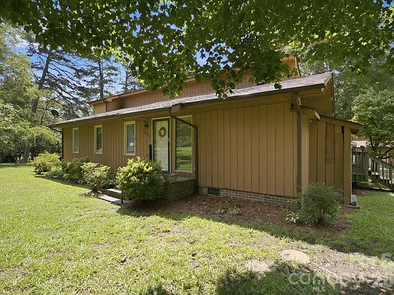 4th image of 8016 Hedrick Cir