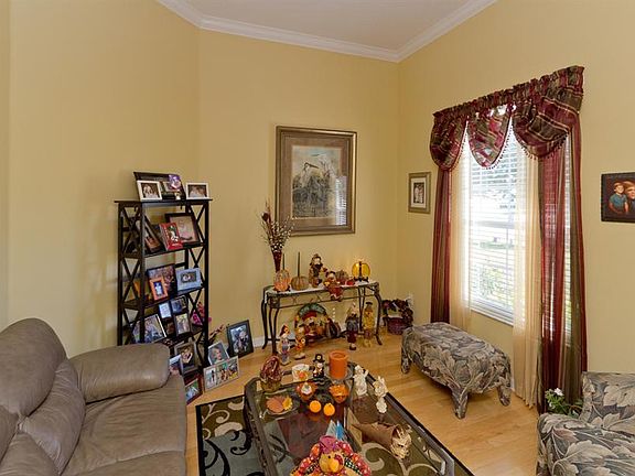 4th image of 2506 Gables Dr