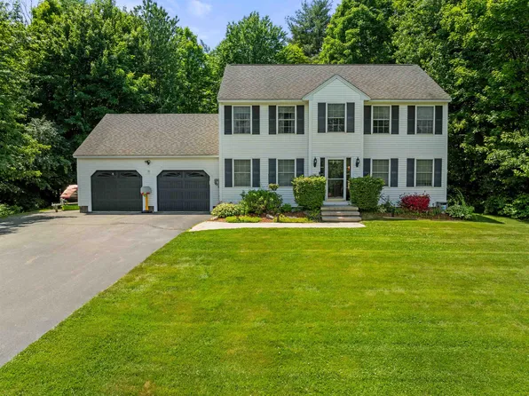 30 Bradford Circle, Hillsborough, NH 03244