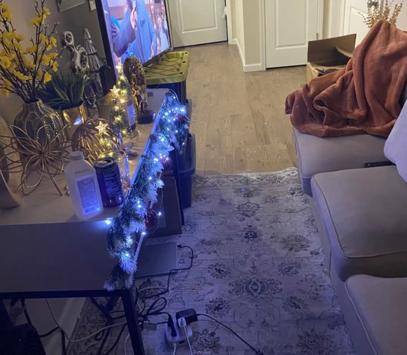 3 bed, $2,500 — Photo 2