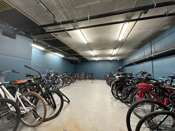 564 Saint Johns Place image 10 of 21