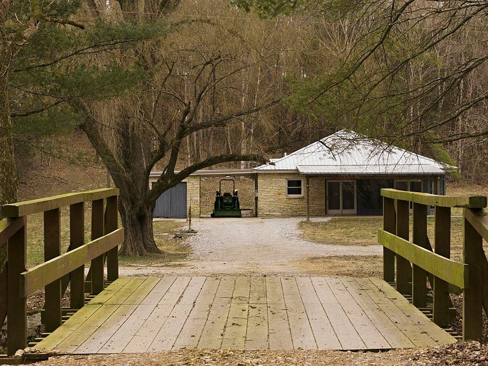 1st image of 1685 Graves Rd