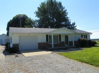 2455 E Little Bear Rd, Connersville, IN 47331