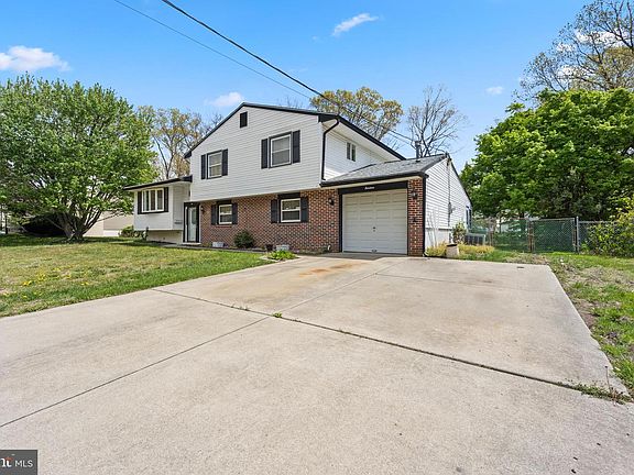 2nd image of 14 Briarcliff Rd