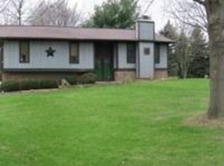 2930 Linden St NW, Uniontown, OH 44685