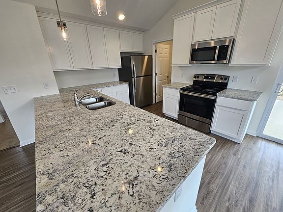 4th image of 1125 Waynoka Dr