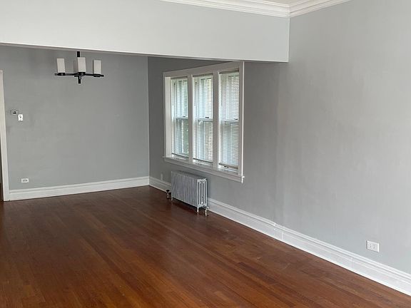 3rd image of 4923 N Menard Ave #1