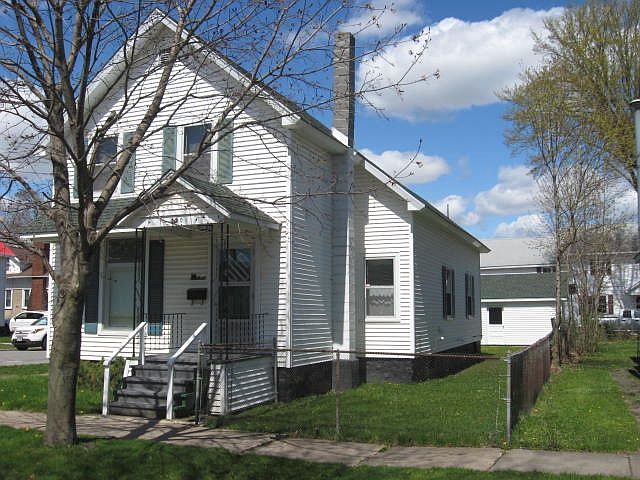 1st image of 920 Knox St