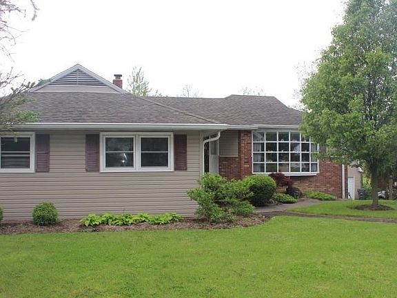 3rd image of 203 W Blackford Ave