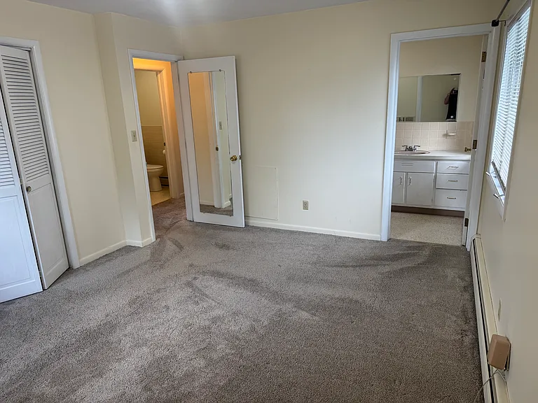1501 W 3rd St #4 — Photo 22