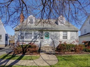 19 Sherman Ave, Morris Plains, NJ 07950