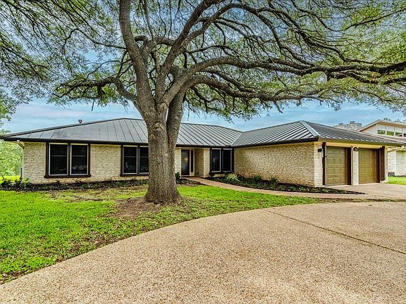 5th image of 11146 Pinehurst Dr