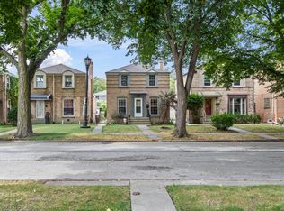 1720 Leland Ave, Evanston, IL 60201