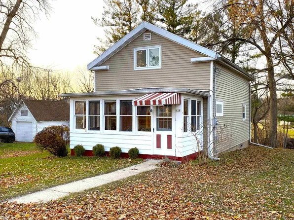 418 North Main Street, Fall River, WI 53932