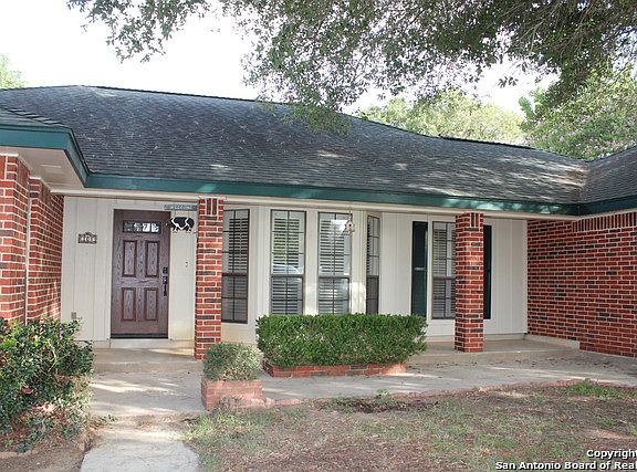 2nd image of 109 Oak Garden Dr