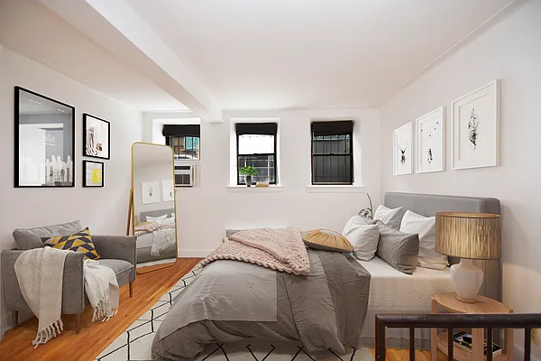 Rented by Bohemia Realty Group | media 34