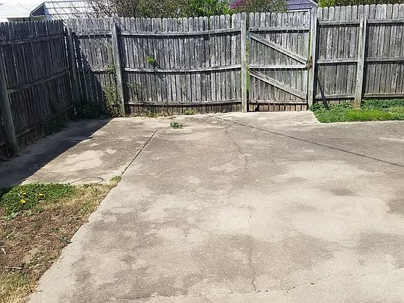 5th image of 683 Buckeye St