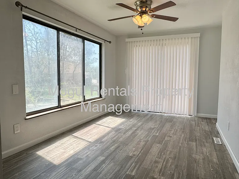1401 S Anna St — Photo 8