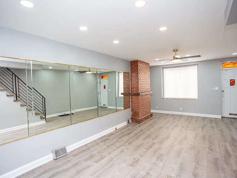 2465 N Garnet St — Photo 43