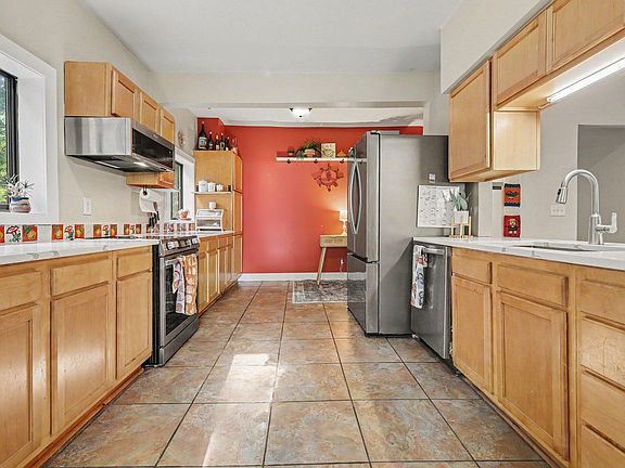 4th image of 2067 Riverbank Ave NE