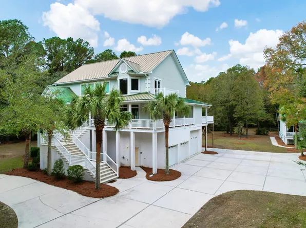 6108 Jibe Ct, Awendaw, SC 29429