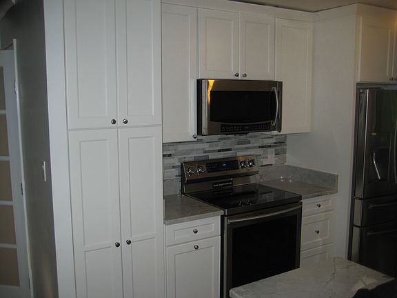 5th image of 509 Heritage Ln NW