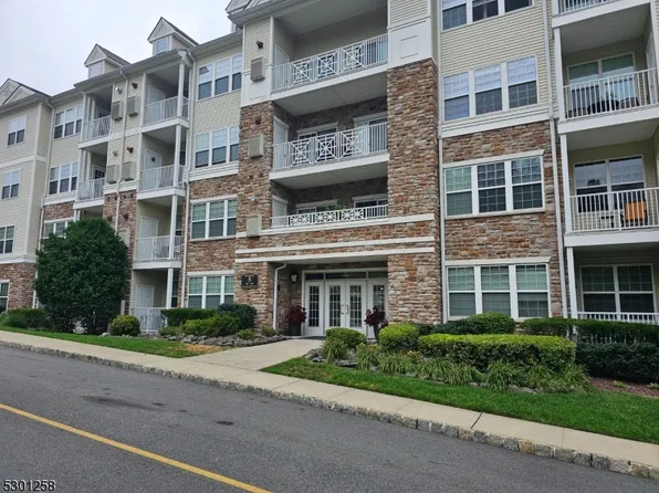 5102 Sanctuary Blvd, Riverdale Boro, NJ 07457