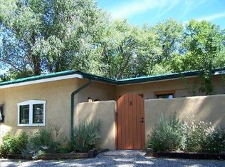 304-A Montoya St, Taos, NM 87571
