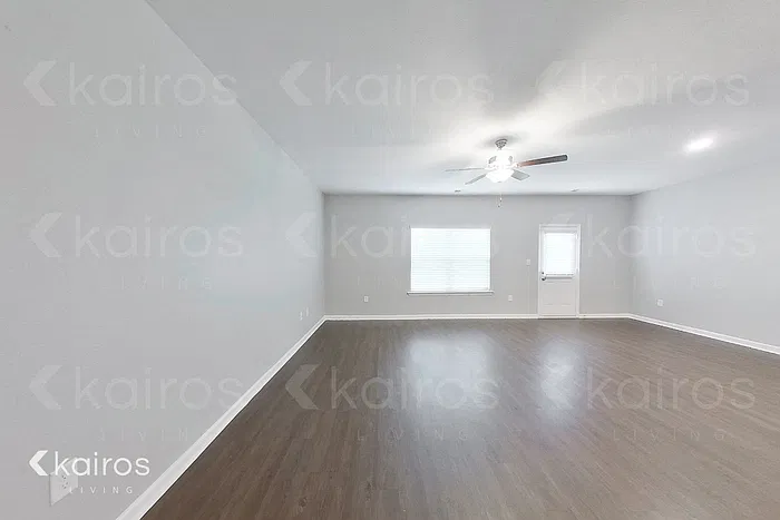 3 bed, 2.0 bath, 1601 sqft, $1,675 — Photo 3