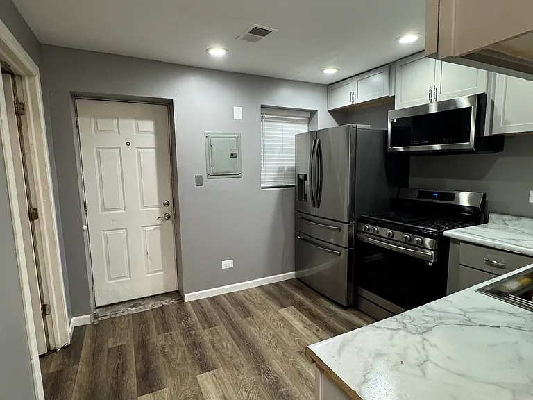 2446 W Taylor St #G — Photo 4