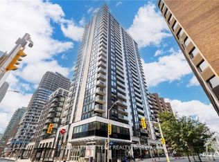 340 Queen St #1803, Ottawa, ON K1R 0G1