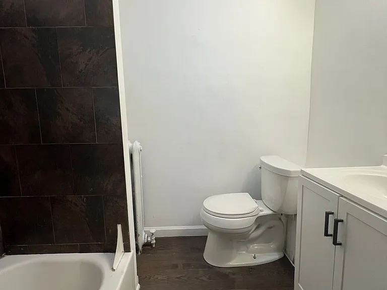 3253 N Dover St — Photo 20