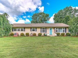 1213 Broad St, Elizabethton, TN 37643