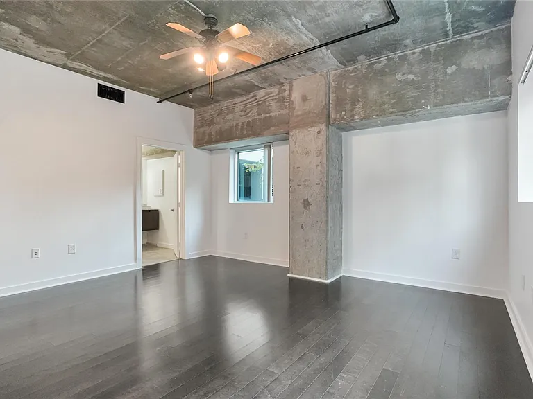 2000 Bagby St #2401 — Photo 6