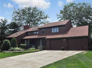 14 Sylvia Ln, Lincoln, RI 02865