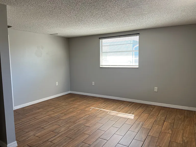 7835 Arbordale Dr — Photo 31